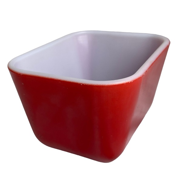 Vintage Pyrex Refriderator Dish Red w/Lid 0501 4"x 3.25" x 2.75" - Picture 4 of 9